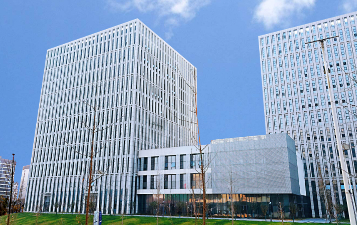 外贸多语种网站搭建的本地化适配策略与转化率优化